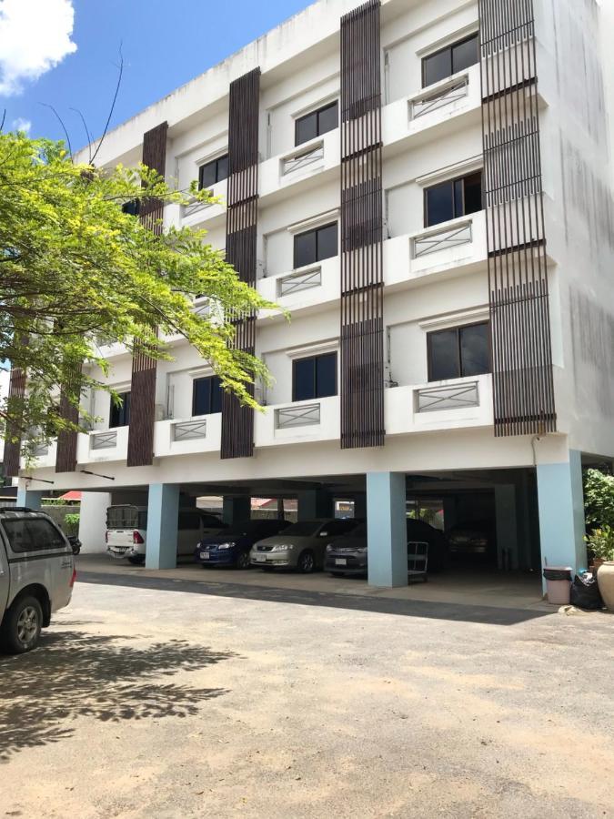 Vatchara Northgate Hotel Nakhon Sawan Exterior foto